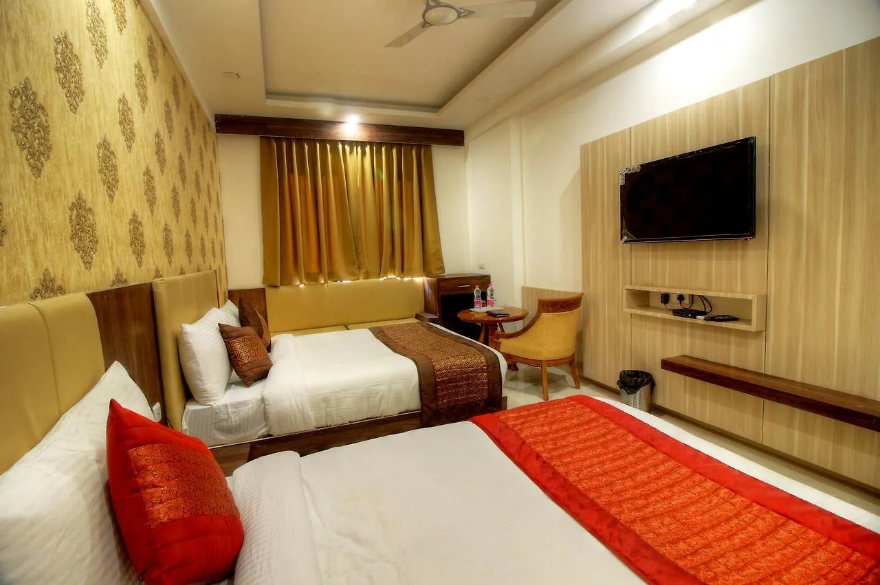 Hotel Almati Inn - Near Delhi Airport Nova Deli