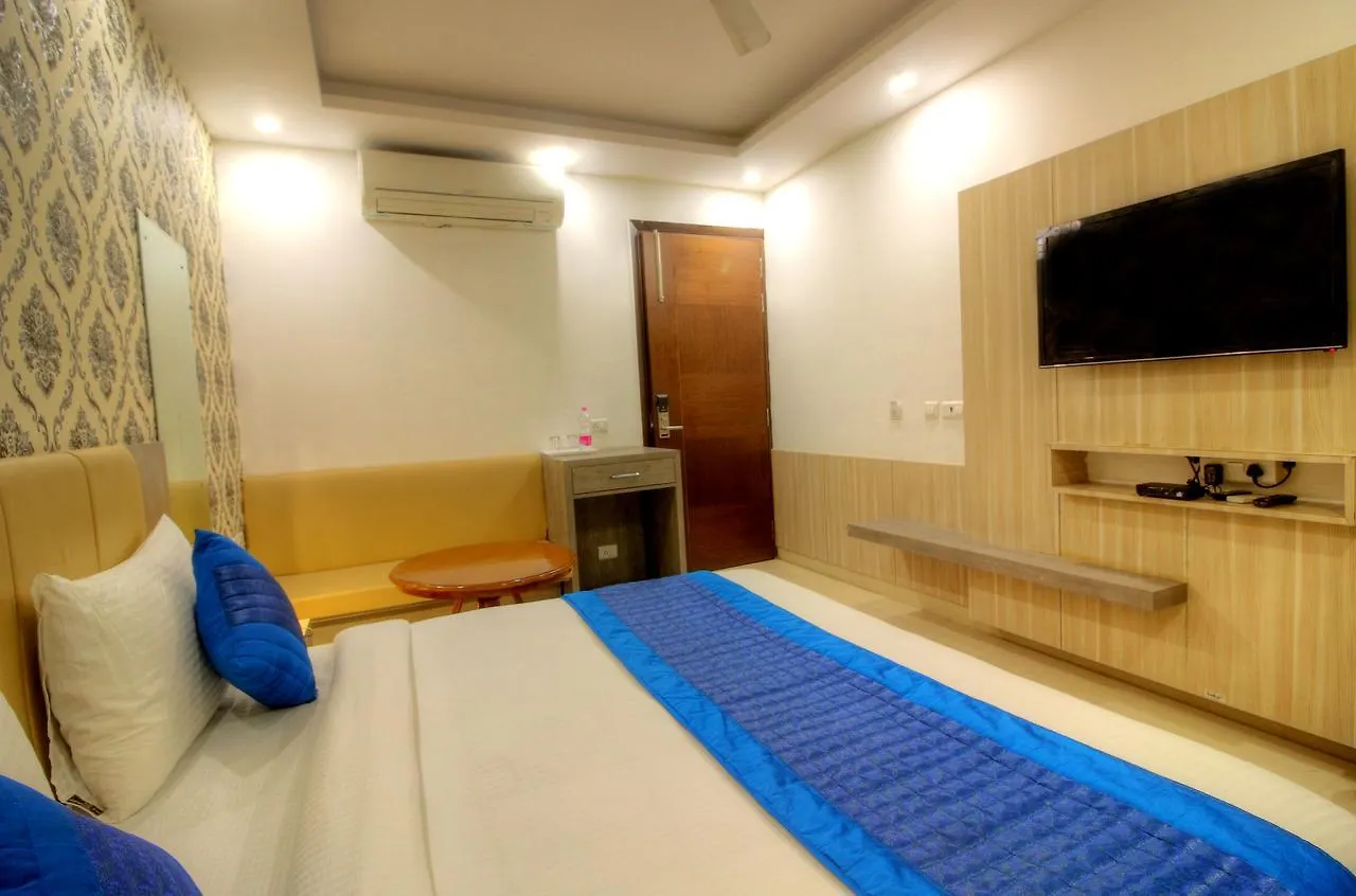 Hotel Almati Inn - Near Delhi Airport Nova Deli