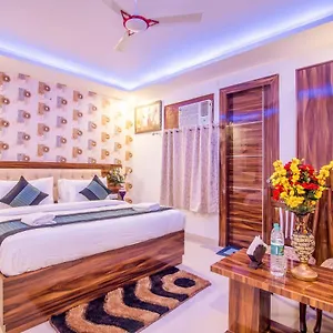 Hotel Festival Mahipalpur Delhi Airport - Near Delhi Aerocity *** Нью-Дели