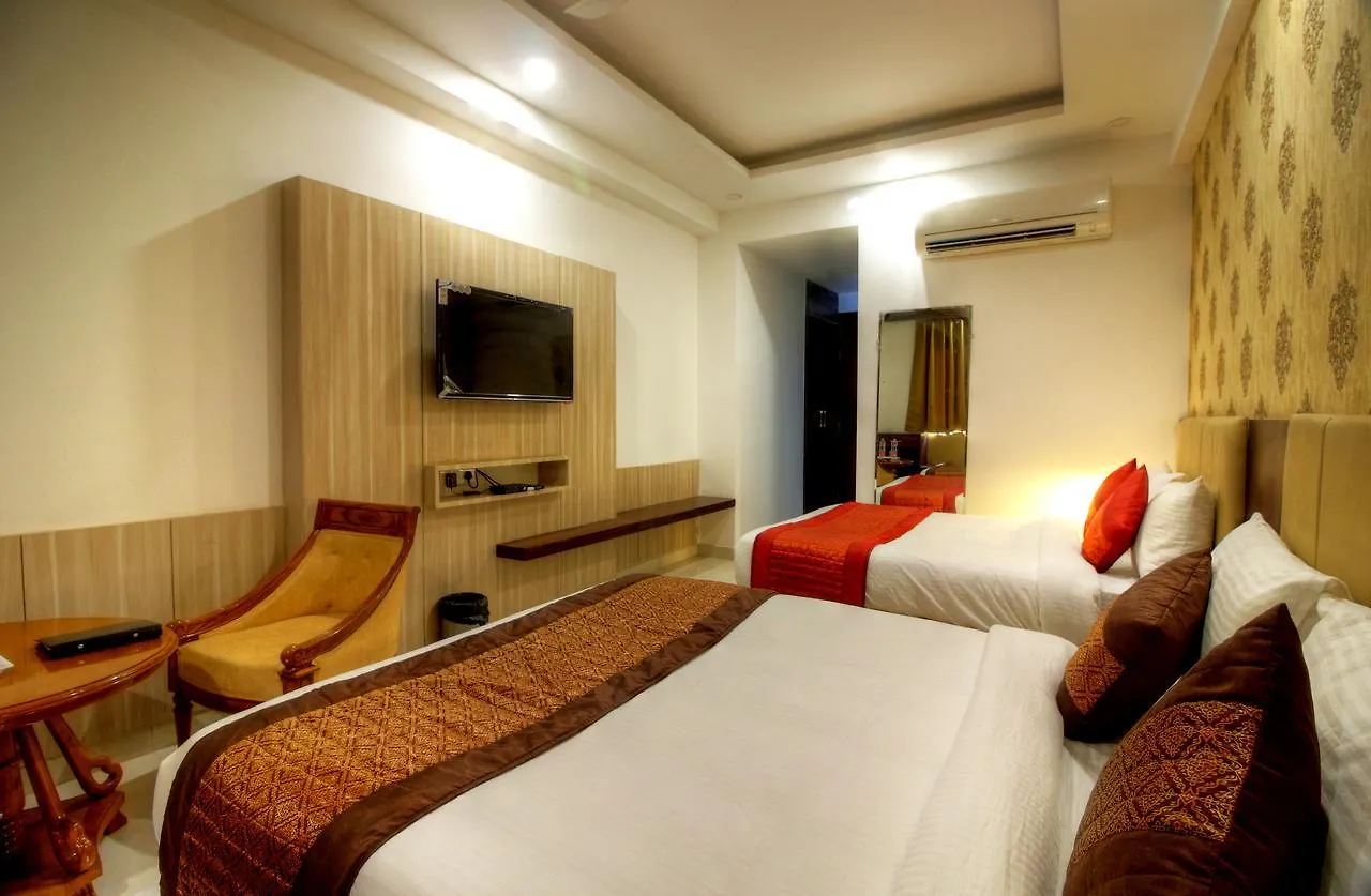 ***  Hotel Almati Inn - Near Delhi Airport Нью-Дели Индия
